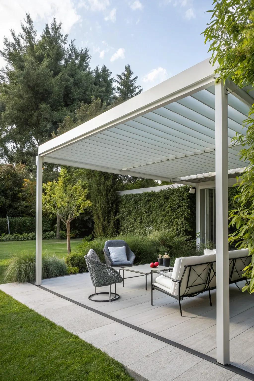 Embrace simplicity with a modern minimalist aluminum patio cover.