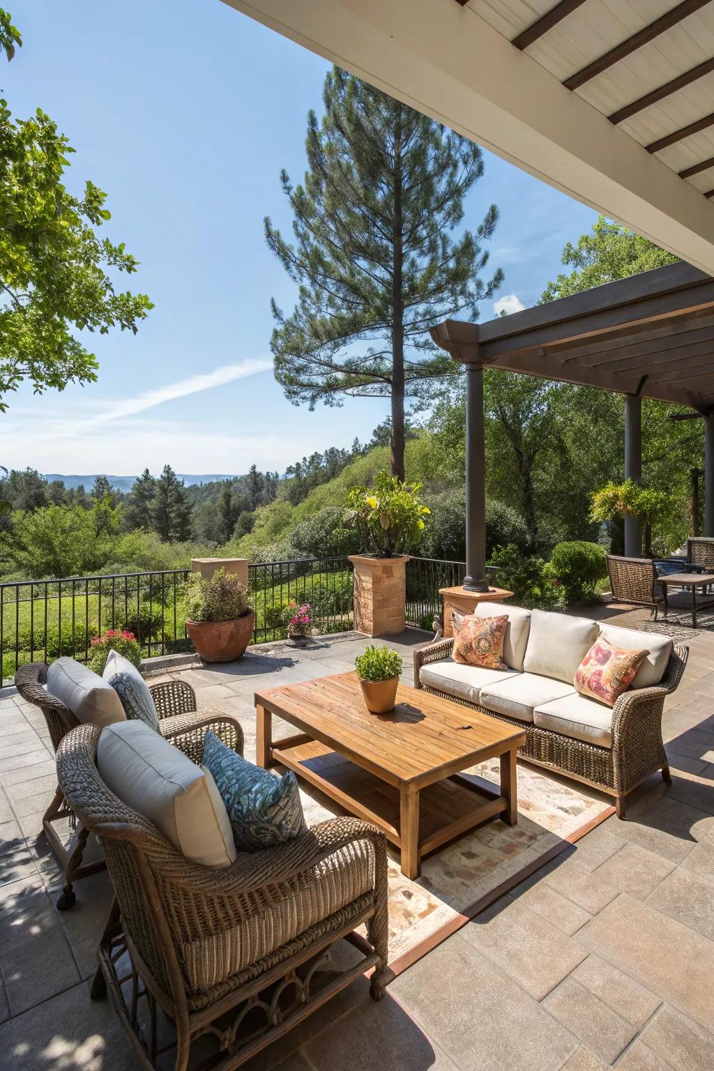 An open layout makes your patio inviting and functional.