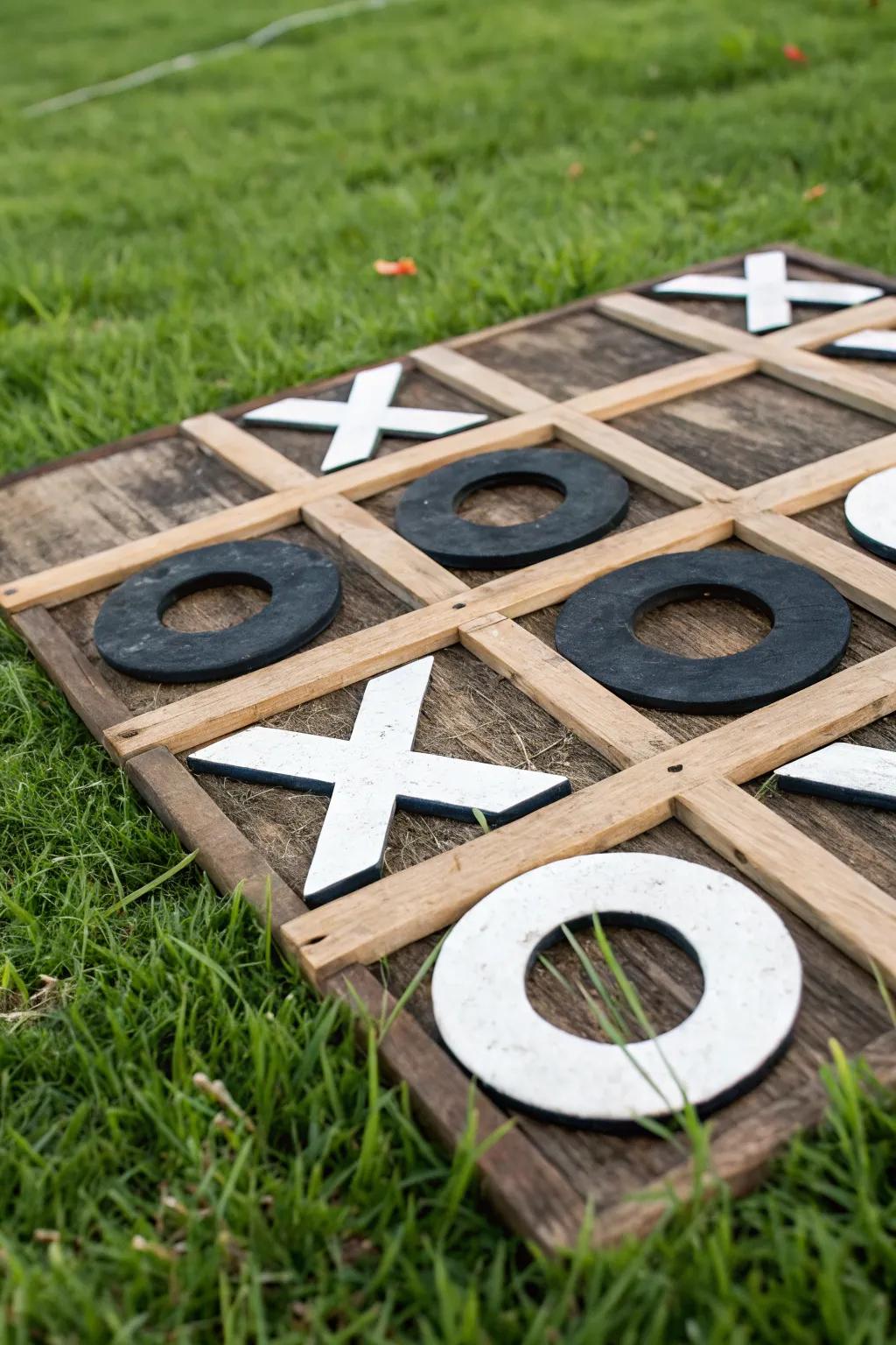 Giant Tic-Tac-Toe: Simple, engaging, and fun!