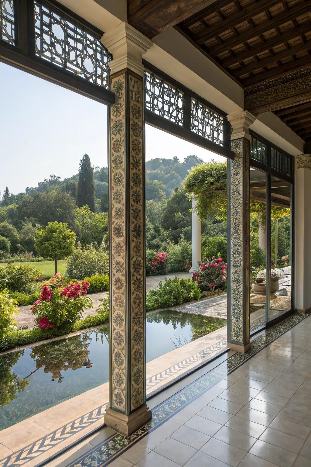 Mirrored pillars create an illusion of more space.