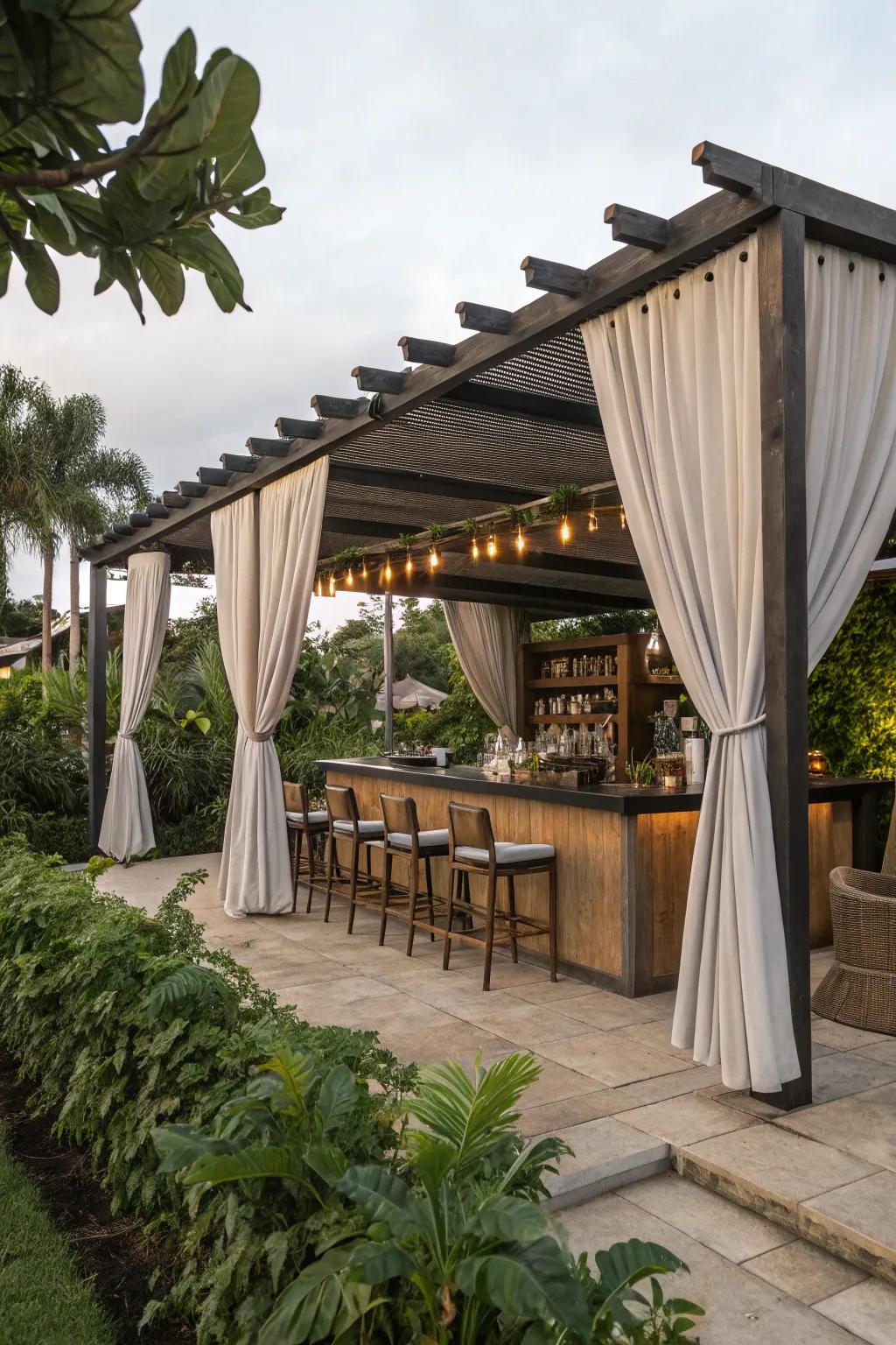 A covered bar area ensures year-round enjoyment regardless of the weather.