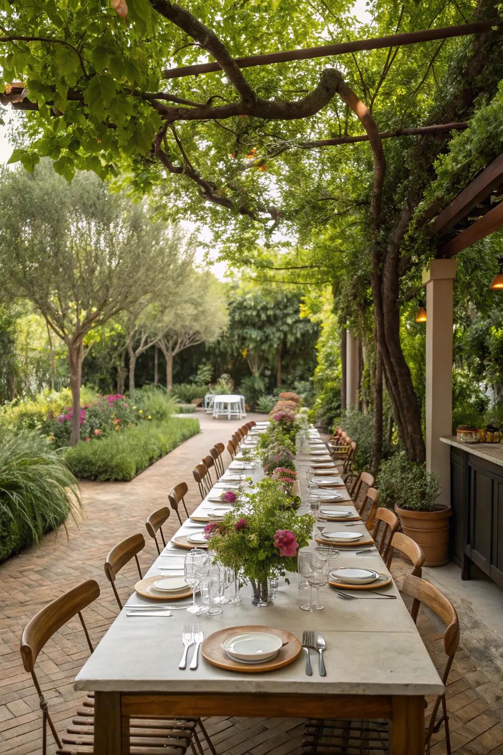 Communal tables encourage social interaction and a lively dining experience.