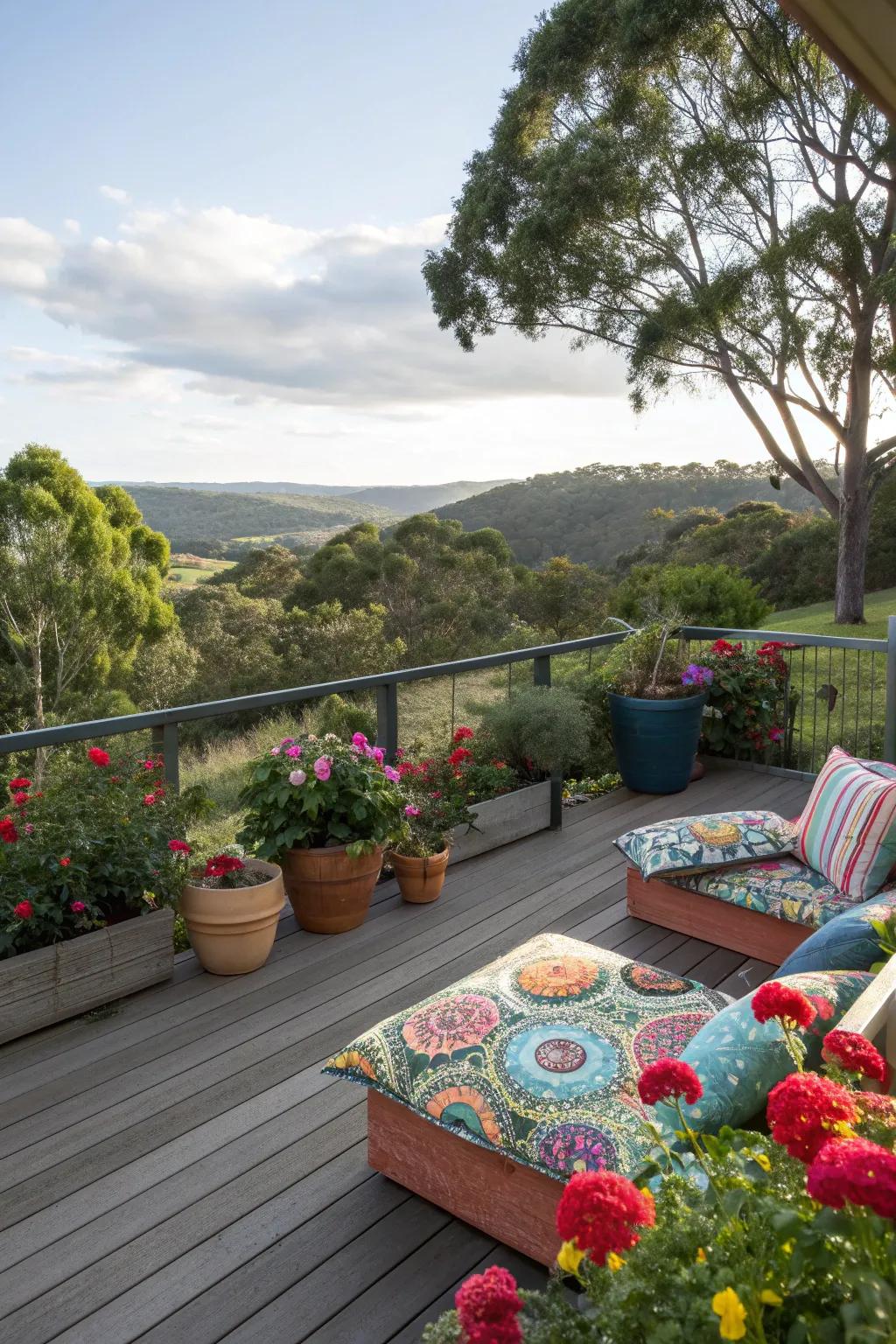 Pops of color bringing vibrancy to the deck.