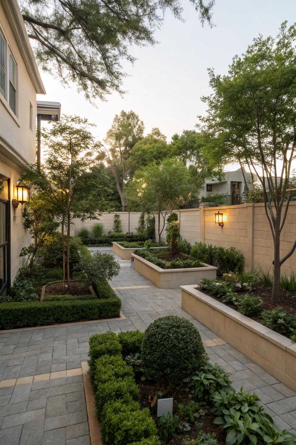 A courtyard design transforms a corner lot into a haven.
