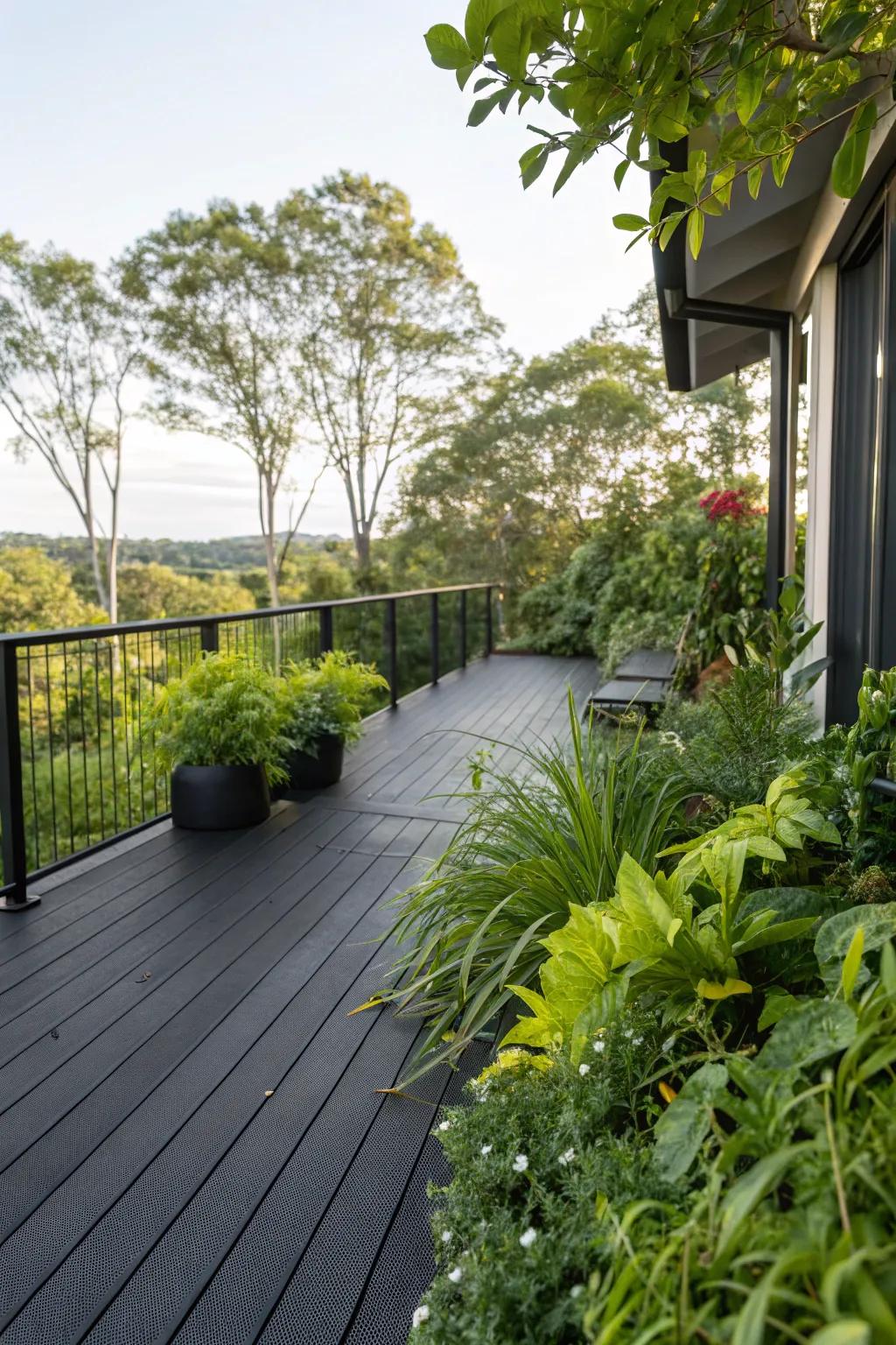 Black and green create a stunning natural contrast.