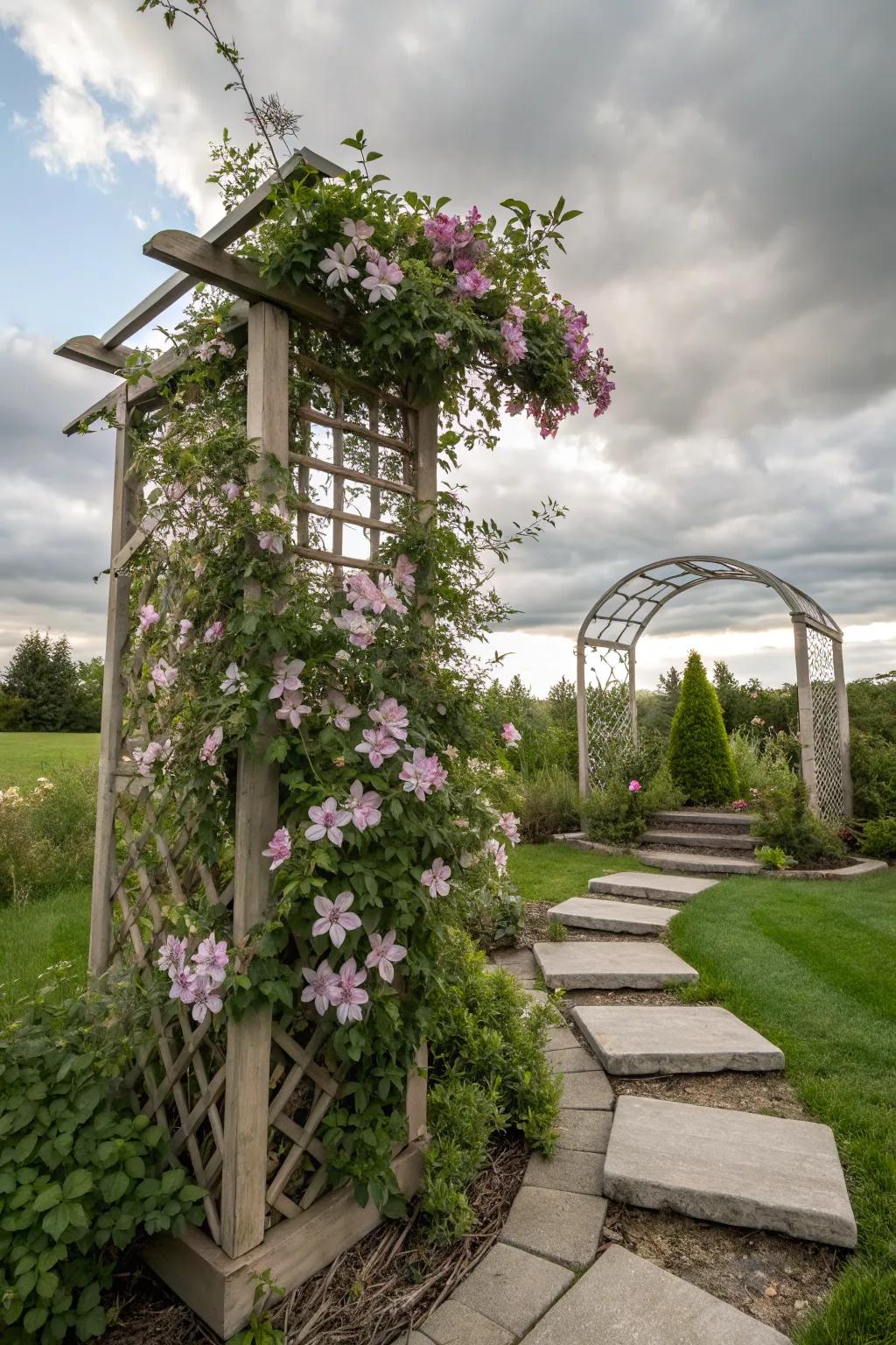 Climbing plants create a fairytale effect.