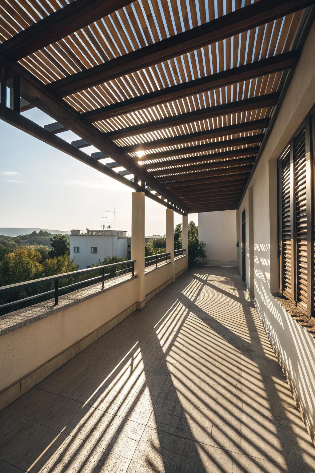 Open slats provide breezy comfort.