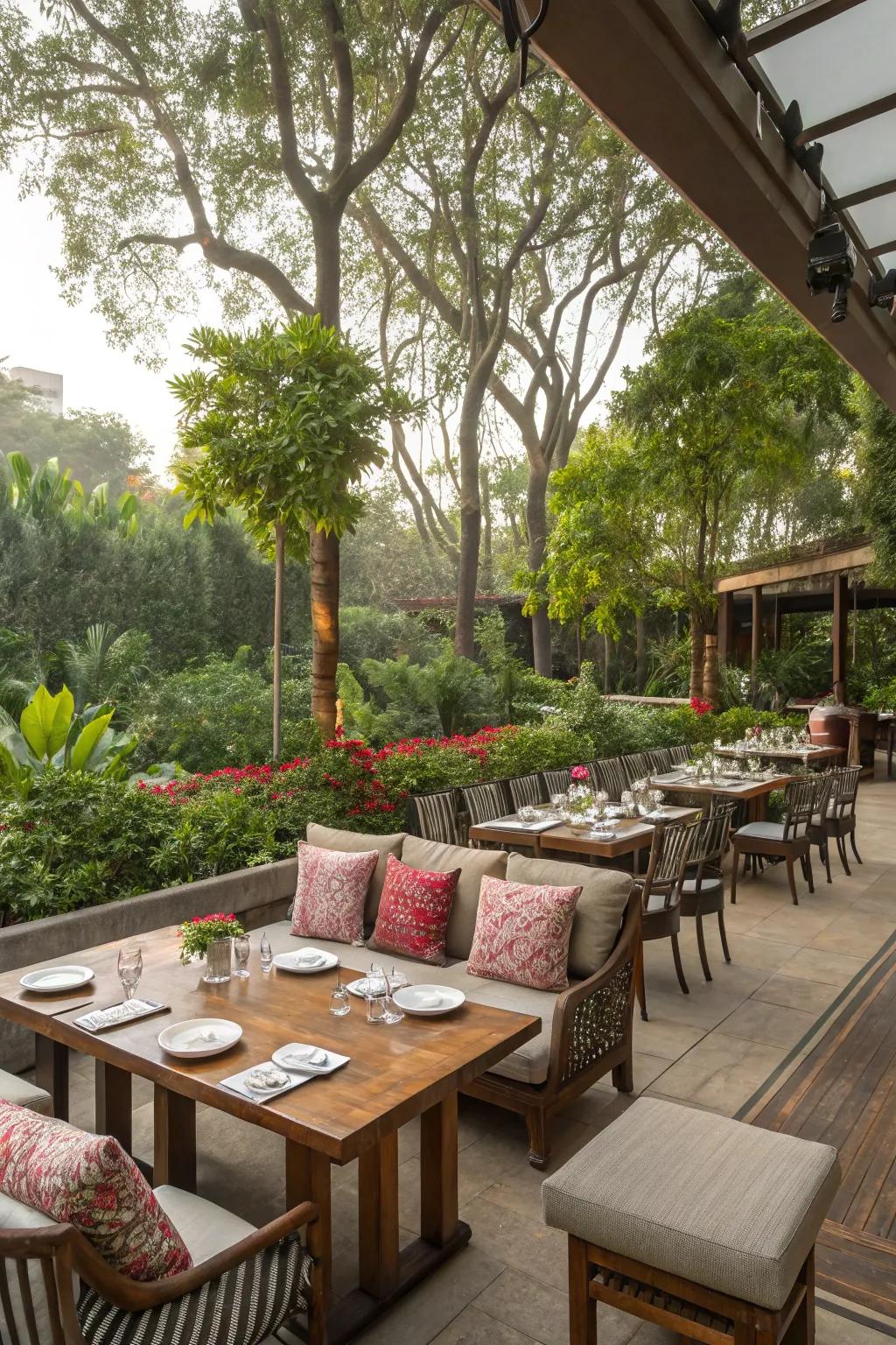 Diverse seating options create a relaxed and inviting dining environment.