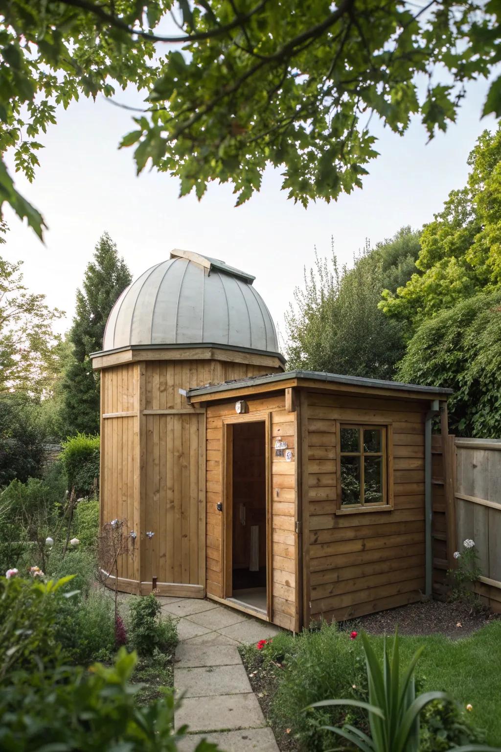 A wooden observatory that harmonizes with natural surroundings.