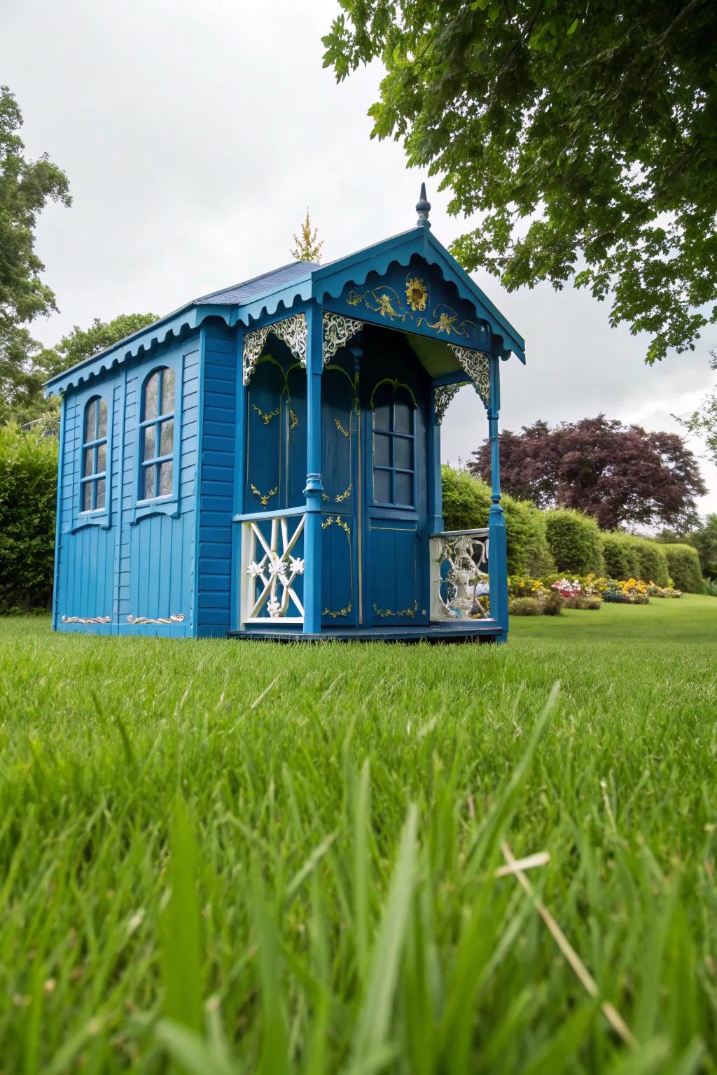 Make a bold statement with the vibrant Trident Blue stain.