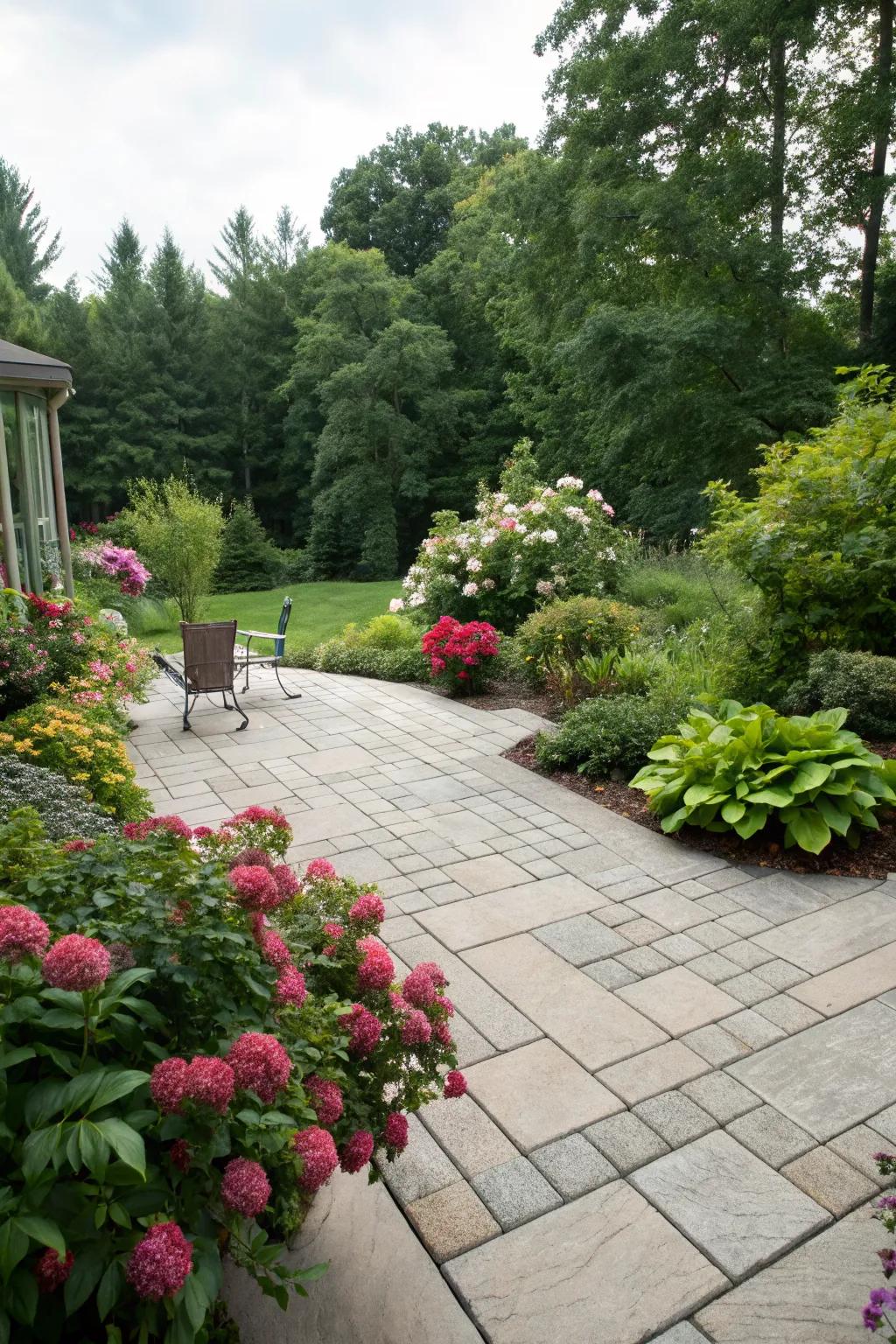 Seamlessly integrating greenery with your paver patio.