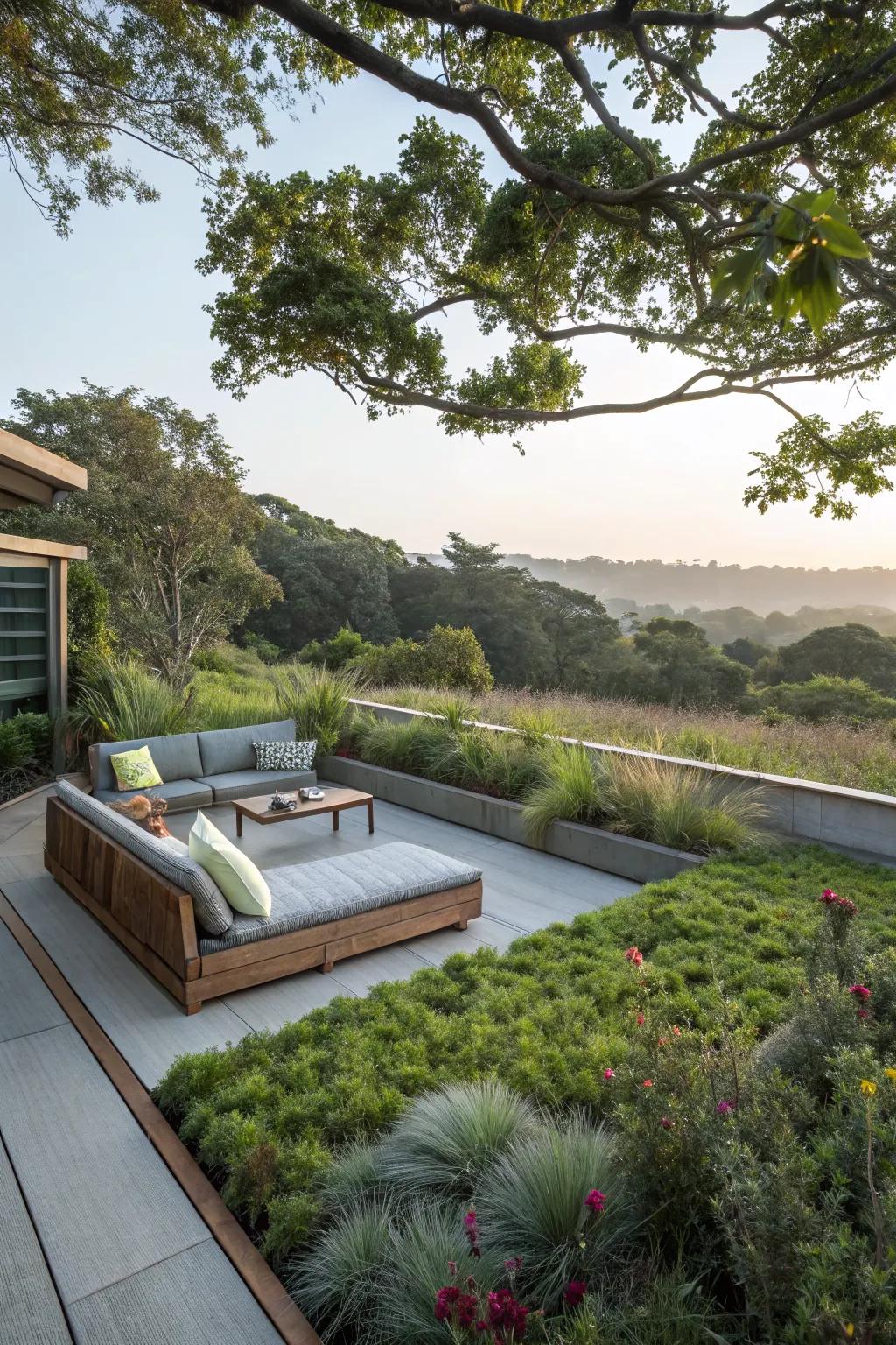 A green roof patio that harmonizes with nature.