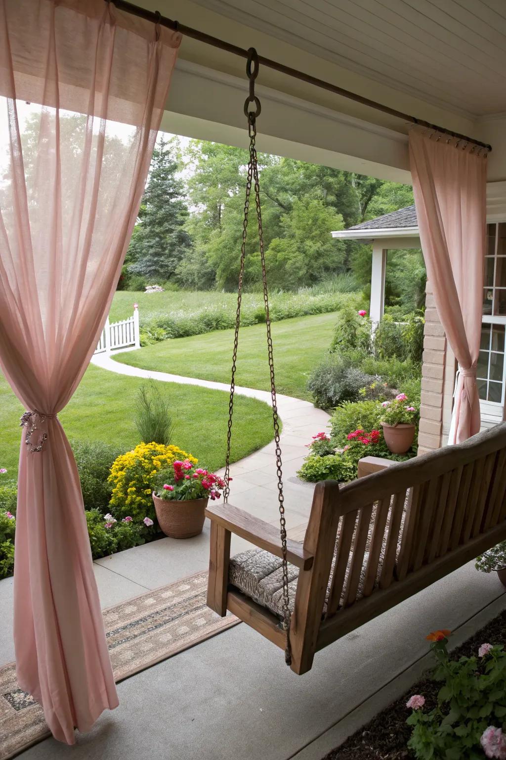 Tiebacks offer versatility and elegance.