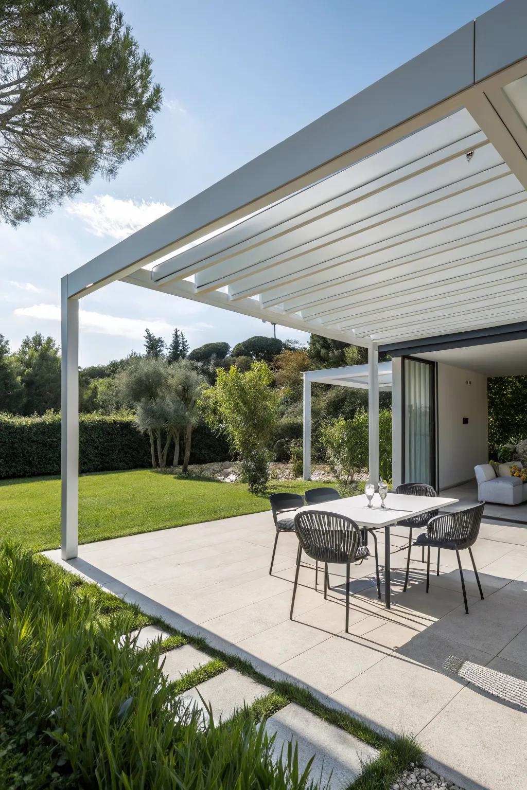 A minimalist aluminum structure for a clean, modern look.