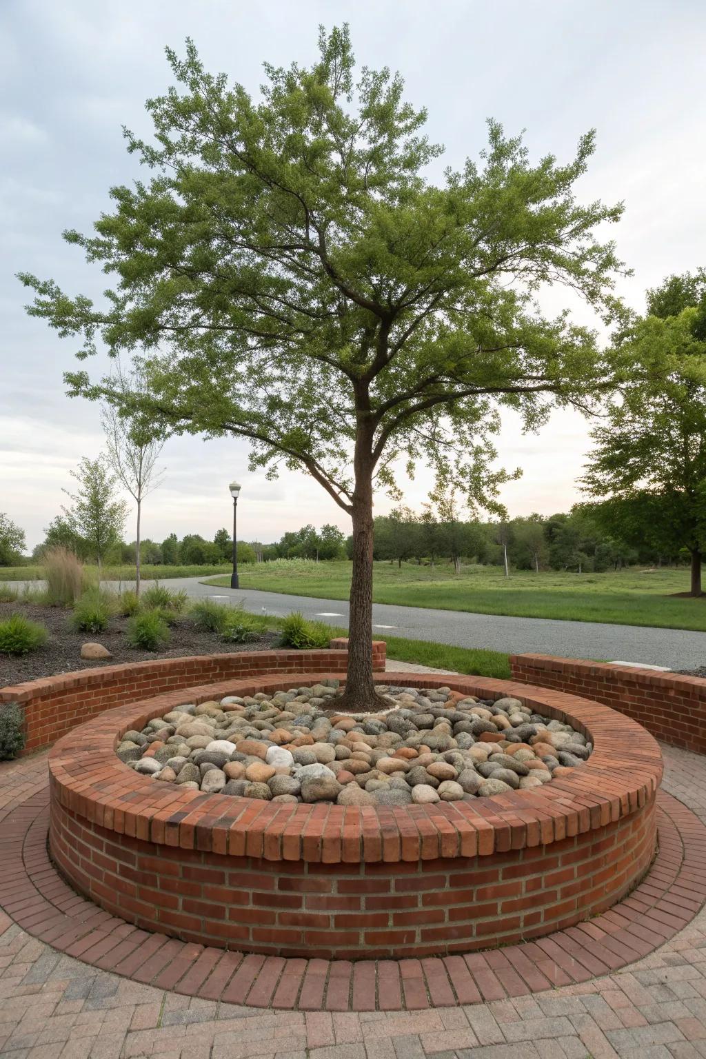 Combining bricks with stones results in a sleek and modern garden look.