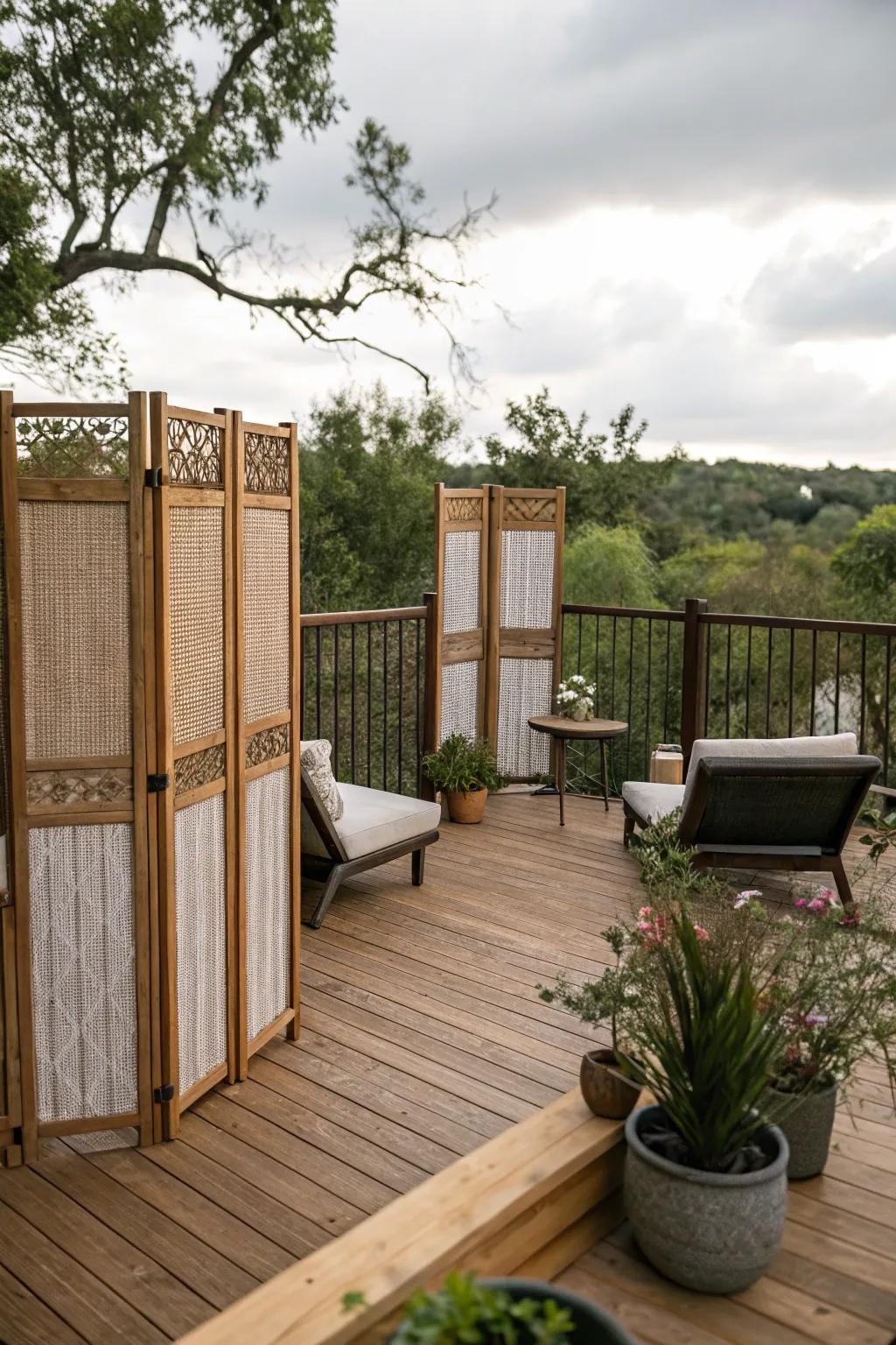 Create intimacy with stylish wooden screens.