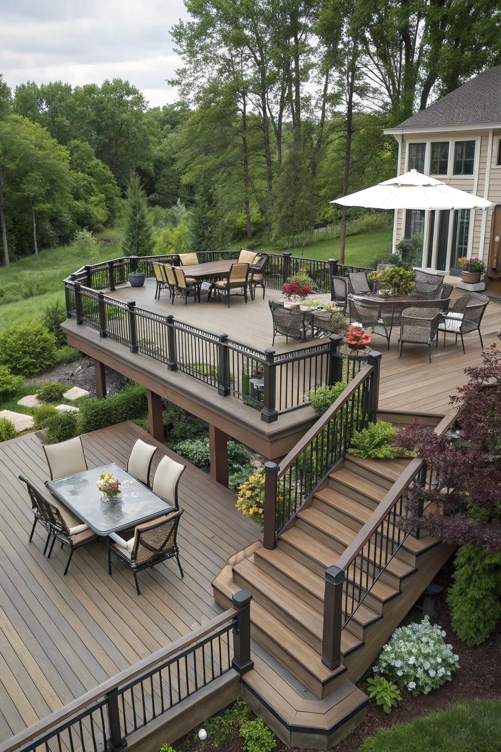 Maximized space utilization on this tiered deck.