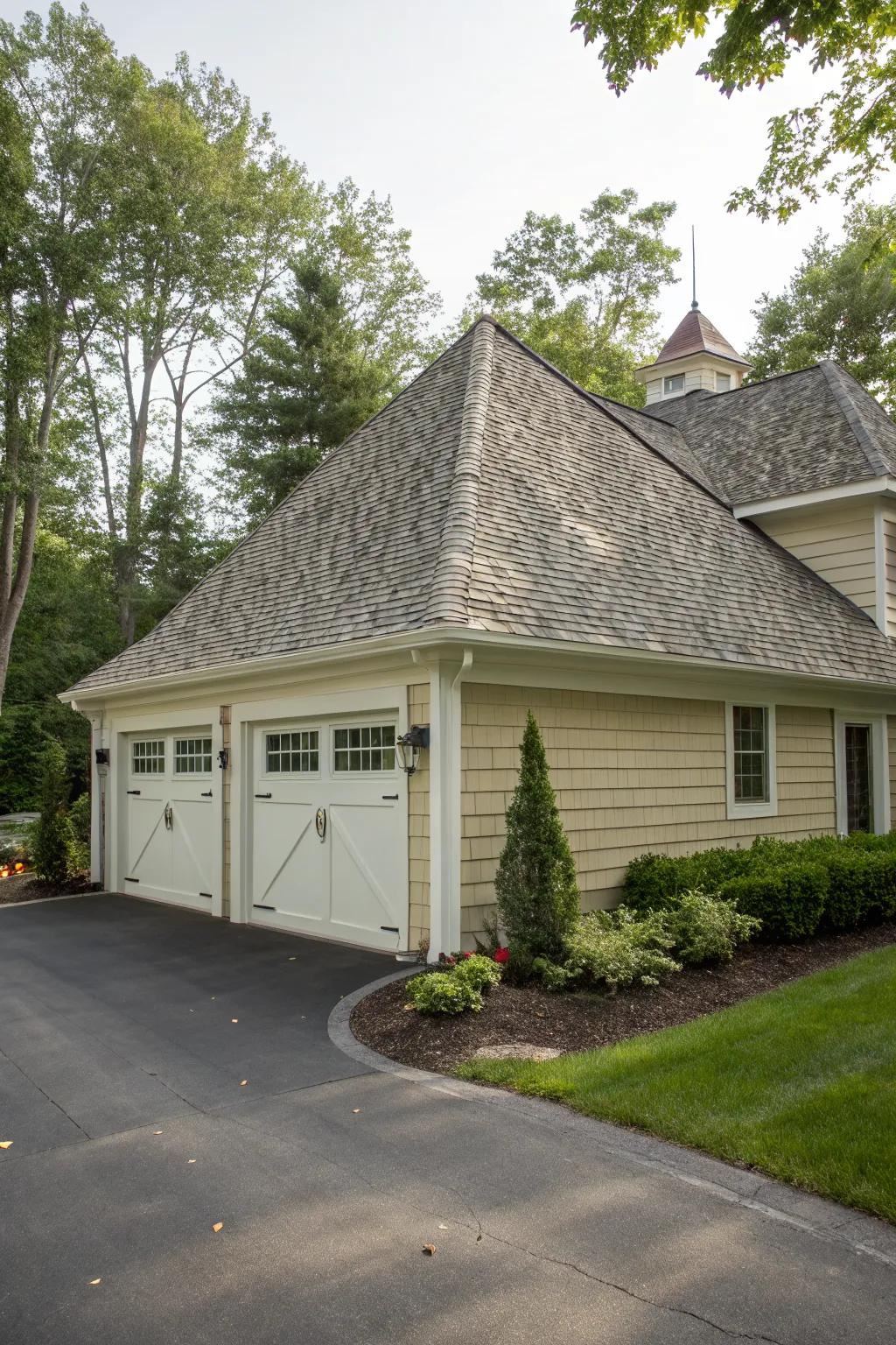 Stability and tradition with a hip roof.