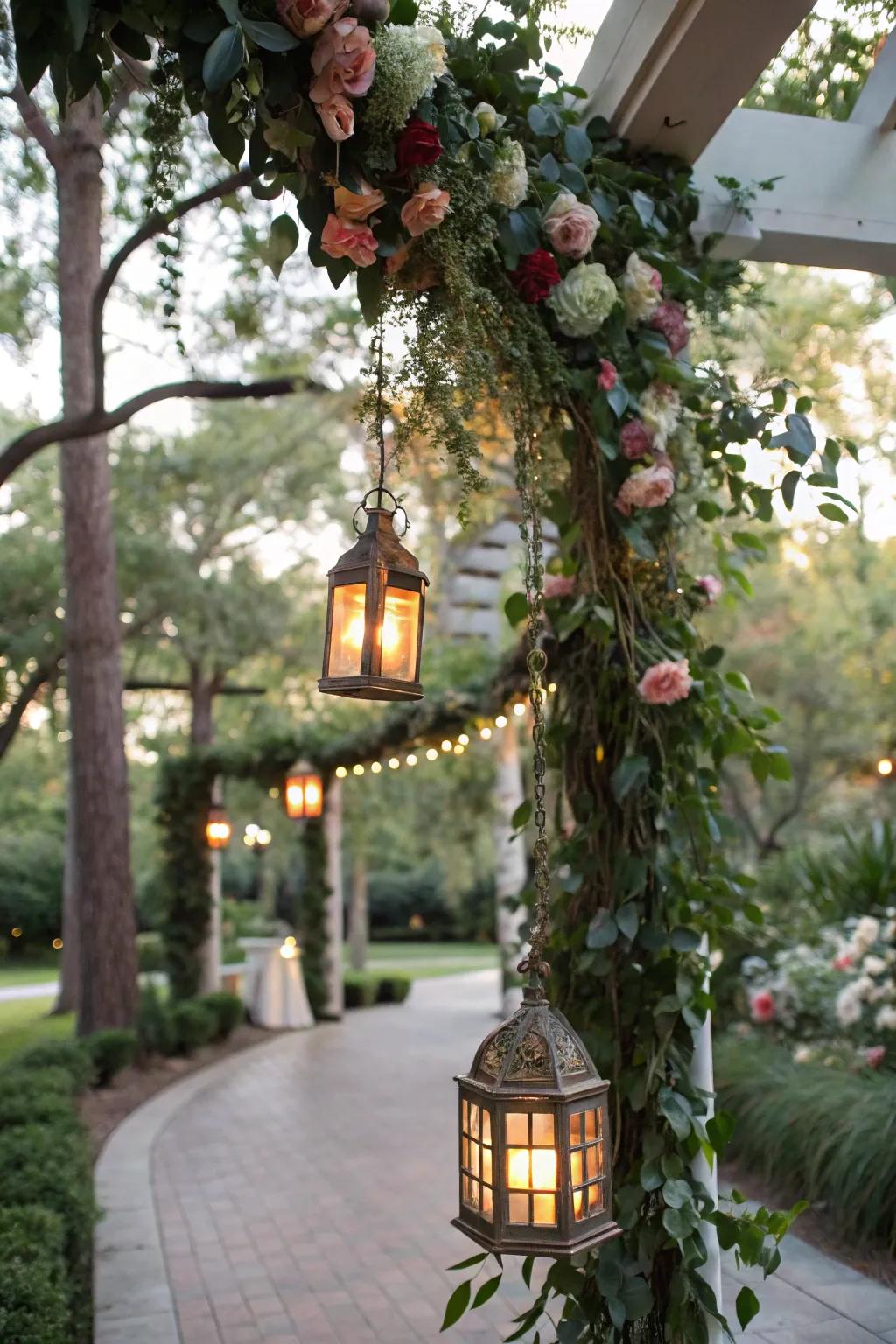 Lanterns add an elegant glow to garlands.