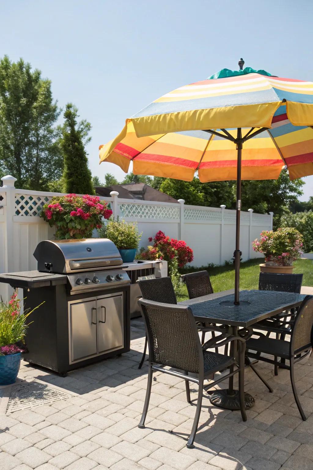 Grill comfortably in the shade with an umbrella stand.