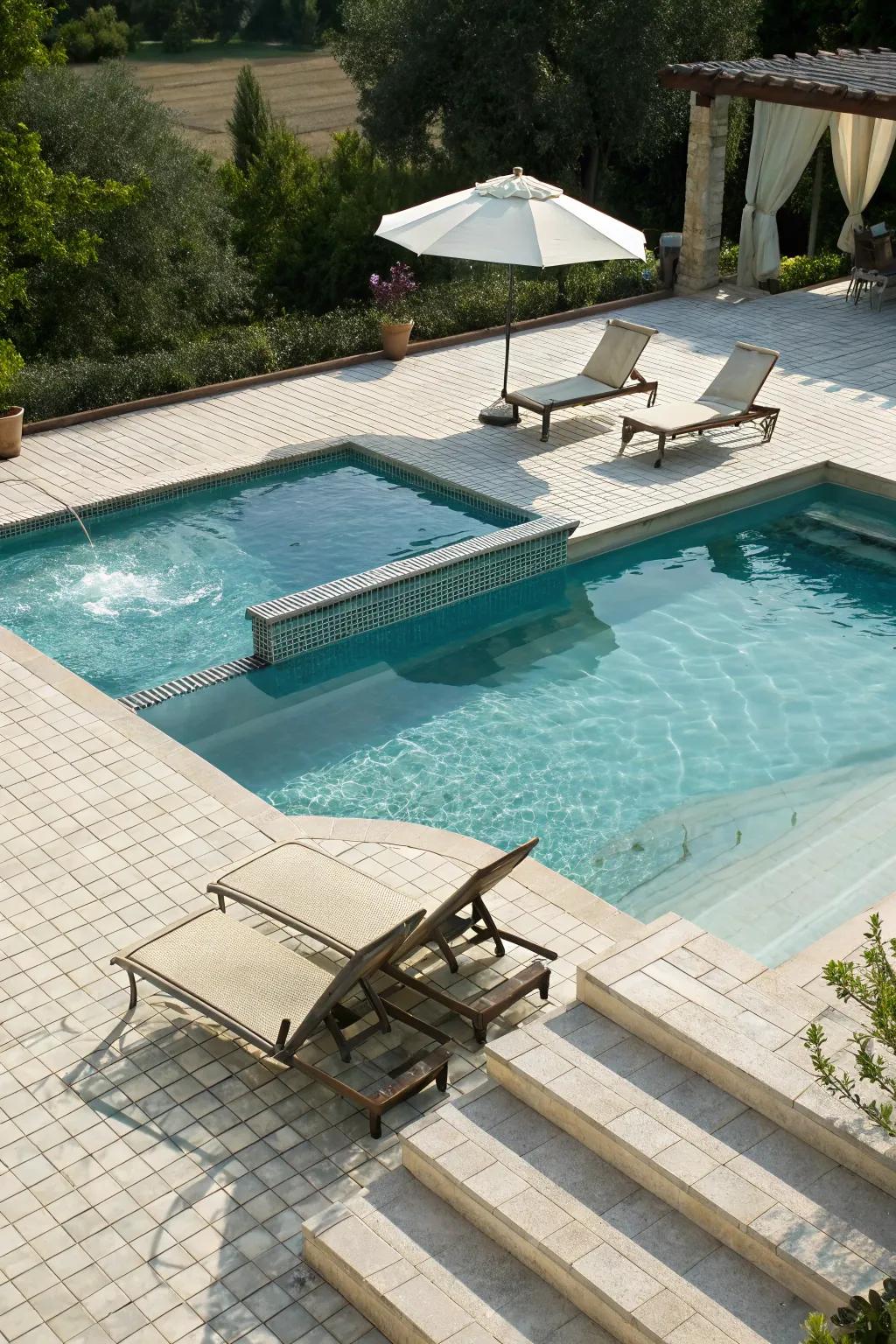 A multi-functional design for versatile poolside fun.