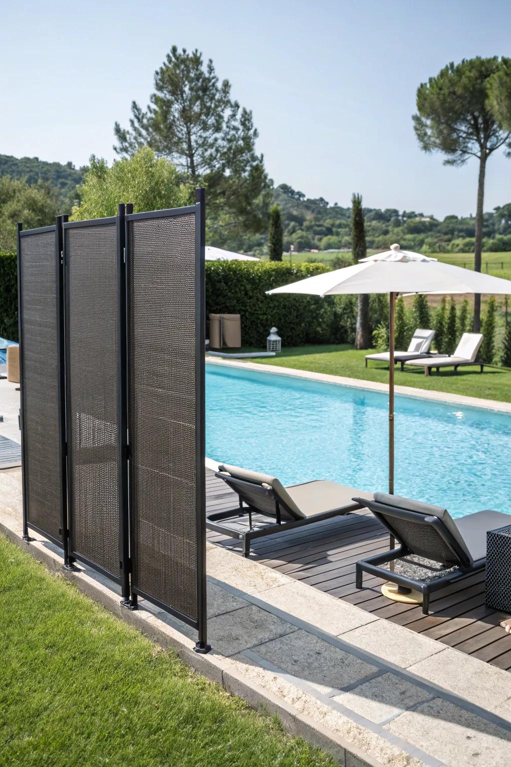 Freestanding structures offer adaptable privacy solutions.
