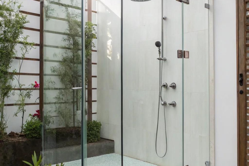 Picture Idea: 17 Refreshing Pool Outdoor Shower Ideas