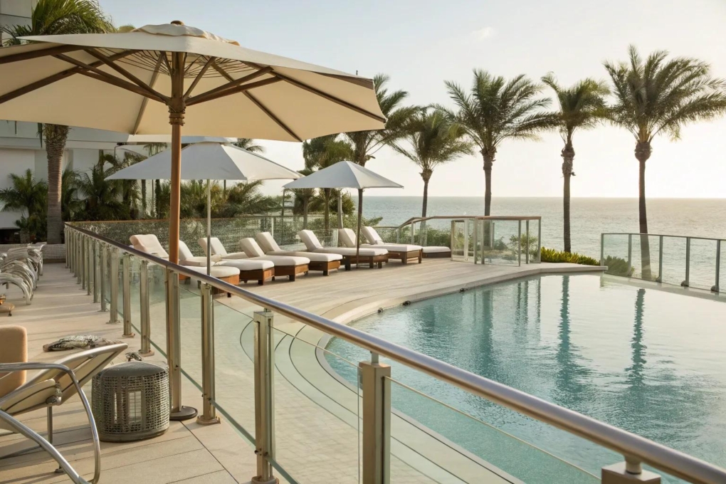 12+ Inspiring Pool Railing Ideas for Your Backyard