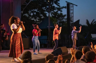 image17_block-party-games-ideas_community-talent-show